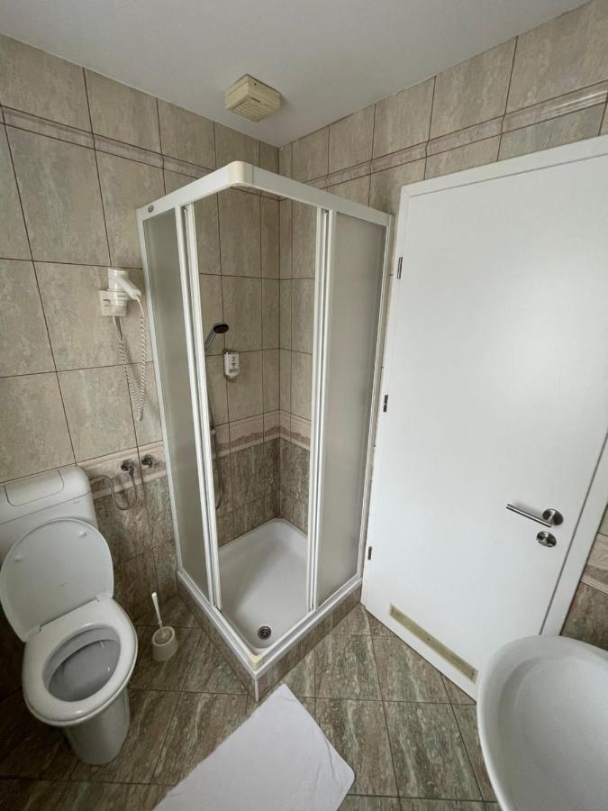 Gostisce Senica Hotell Senovo Exteriör bild